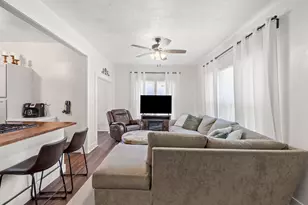 811 N Gaines St, Ennis, TX 75119 - Photo 12