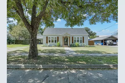 811 N Gaines Street, Ennis, TX 75119 - Photo 1