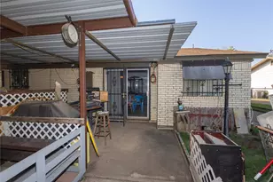 809 Lomo St, Fort Worth, TX 76110 - Photo 4