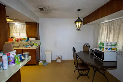 809 Lomo Street, Fort Worth, TX 76110 - Photo 14