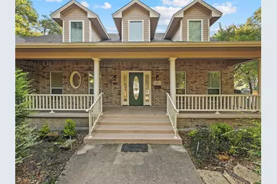 110 E University Avenue, Waxahachie, TX 75165 - Photo 1