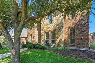 13826 Salmon Dr, Frisco, TX 75035 - Photo 2