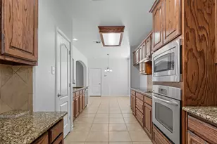 13826 Salmon Dr, Frisco, TX 75035 - Photo 8