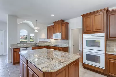 1305 Canyon Creek Drive, McKinney, TX 75072 - Photo 14