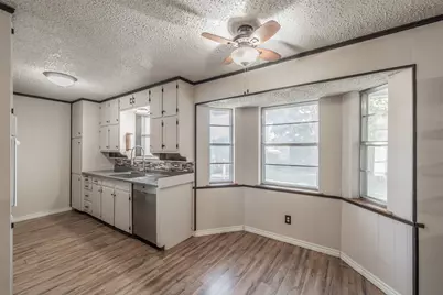 756 NW Wood Street, Burleson, TX 76028 - Photo 16