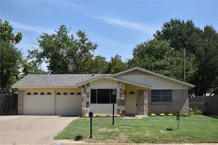 1348 Norwood Dr, Hurst, TX 76053 - Photo 1