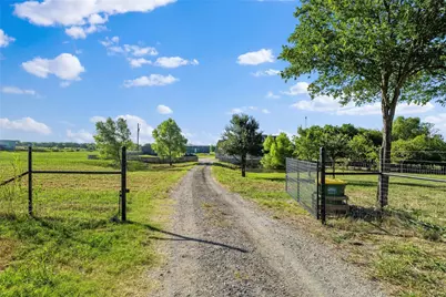 1421 Fm 2258, Venus, TX 76084 - Photo 4