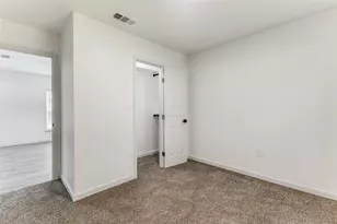 3025 Dahlia Dr, Dallas, TX 75216 - Photo 6