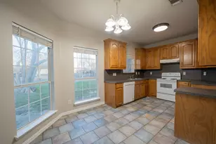 902 E Aimee St, Forney, TX 75126 - Photo 6