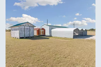 127 Pleasant View Drive, Bridgeport, TX 76426 - Photo 4