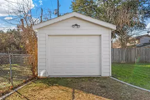 4209 Curzon Ave, Fort Worth, TX 76107 - Photo 30