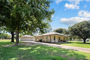 302 Santa Rosa Ranch Rd, Trinidad, TX 75163 - Photo 4