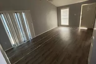 423 Vincent St, Cedar Hill, TX 75104 - Photo 4