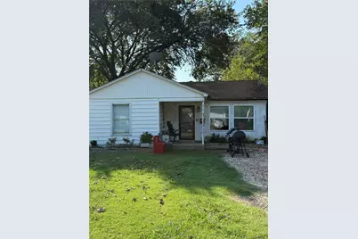 210 W Dexter Street, Sherman, TX 75092 - Photo 2