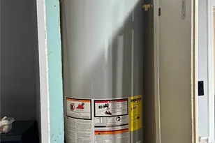 210 W Dexter St, Sherman, TX 75092 - Photo 8