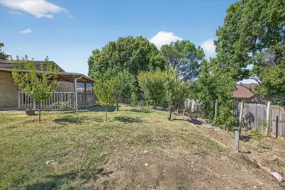 2203 Newbury Drive, Arlington, TX 76014 - Photo 22