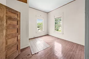 523 May St, Palestine, TX 75801 - Photo 6