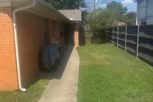 220 W Union Bower, Irving, TX 75061 - Photo 6