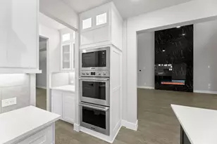 2544 Riverchase Wy, Grand Prairie, TX 75054 - Photo 12