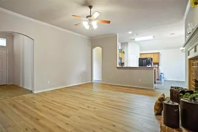 177 Lost Oak Drive, Azle, TX 76020 - Photo 8