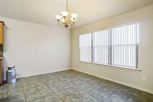 177 Lost Oak Dr, Azle, TX 76020 - Photo 14