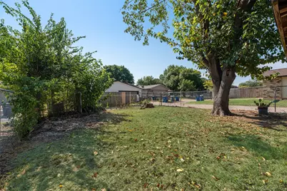 9324 County View Road, Dallas, TX 75249 - Photo 24