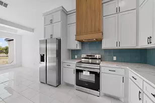 1025 Gonzollas Rd, Springtown, TX 76082 - Photo 14