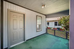 1038 E Maddox Ave, Fort Worth, TX 76104 - Photo 6