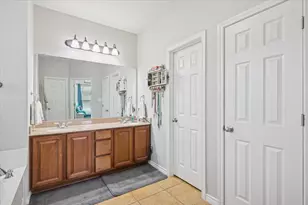 868 Valley Ridge Rd, Burleson, TX 76028 - Photo 26