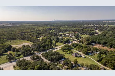 2000 Dowdy Ferry Road, Dallas, TX 75217 - Photo 2