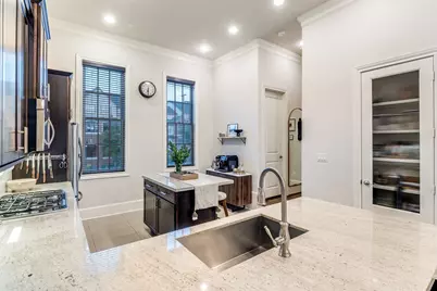 723 S Cesar Chavez Boulevard, Dallas, TX 75201 - Photo 10