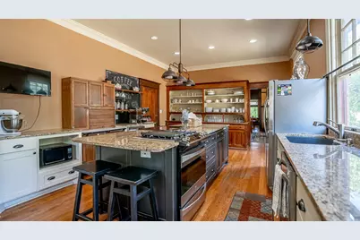 616 Thorp Spring Road, Granbury, TX 76048 - Photo 10