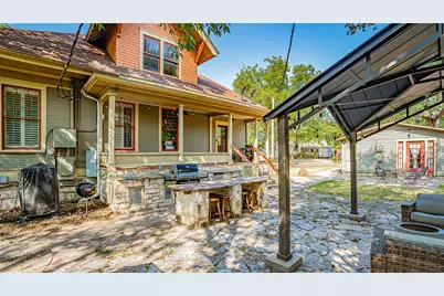 616 Thorp Spring Road, Granbury, TX 76048 - Photo 32