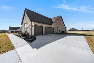 808 Westover Dr, Van Alstyne, TX 75495 - Photo 6