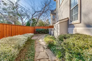 14561 Juliard Ln, Addison, TX 75001 - Photo 28