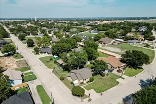 401 Main St, Roanoke, TX 76262 - Photo 4