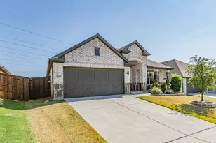 10269 Hanks Creek Rd, Fort Worth, TX 76126 - Photo 2