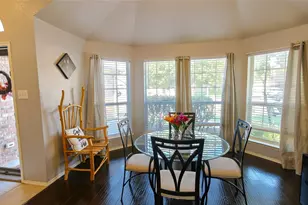 10820 Middleglen Rd, Fort Worth, TX 76052 - Photo 6