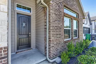 2705 Starling St, Denton, TX 76205 - Photo 2