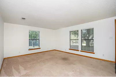 720 N Avenue A, Springtown, TX 76082 - Photo 18