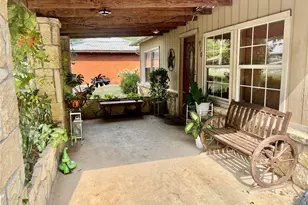 910 W Elm St, Stephenville, TX 76401 - Photo 2