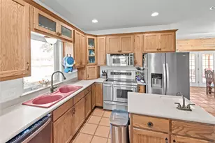 364 Hcr 2200, Aquilla, TX 76622 - Photo 10