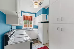 8561 Strathmore Dr, Dallas, TX 75238 - Photo 26