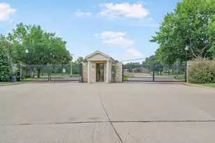 2303 Panorama Ct, Arlington, TX 76016 - Photo 36