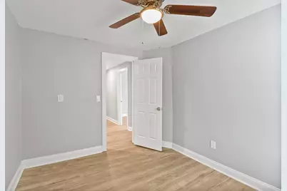 3910 Shelley Boulevard, Dallas, TX 75211 - Photo 18