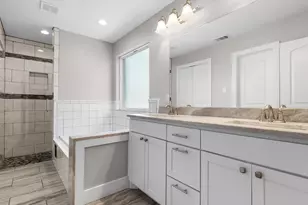 2700 Refugio Ave, Fort Worth, TX 76164 - Photo 16