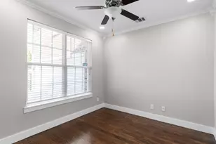 2700 Refugio Ave, Fort Worth, TX 76164 - Photo 18