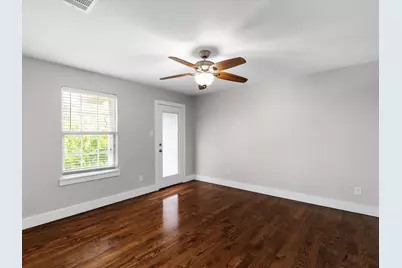 2700 Refugio Avenue, Fort Worth, TX 76164 - Photo 24