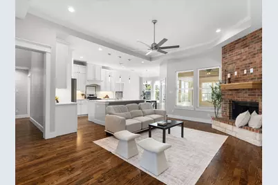 2700 Refugio Avenue, Fort Worth, TX 76164 - Photo 4