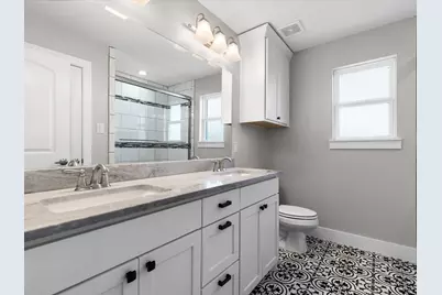 2700 Refugio Avenue, Fort Worth, TX 76164 - Photo 26